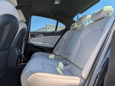 Used 2025 Genesis G70 2.5T w/ Sport Prestige Package image 27