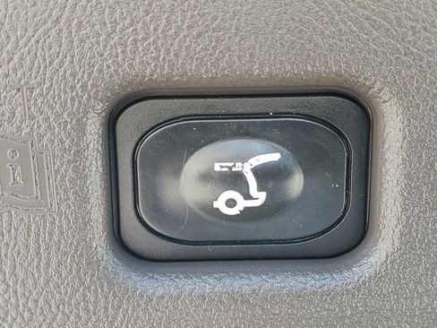 Certified 2023 Lincoln Nautilus Reserve image 13