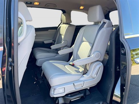 Used 2023 Honda Odyssey Touring image 26