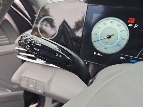 Certified 2023 Hyundai Elantra SEL w/ Convenience Package image 19