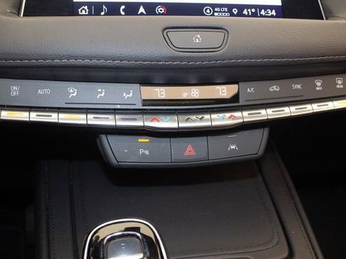 Certified 2023 Cadillac XT4 Premium Luxury image 31