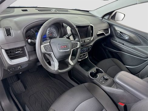 Certified 2023 GMC Terrain SLE w/ Driver Convenience Package image 4