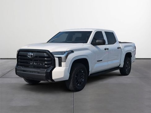 Used 2025 Toyota Tundra SR w/ SR Tow Package image 2