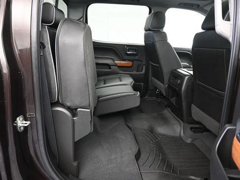 Used 2019 Chevrolet Silverado 2500 High Country image 41