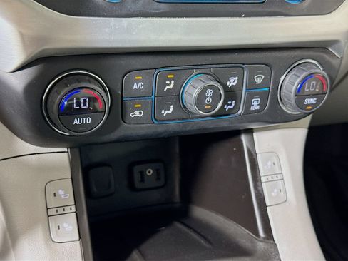 Used 2019 GMC Acadia SLT AWD/4WD image 14