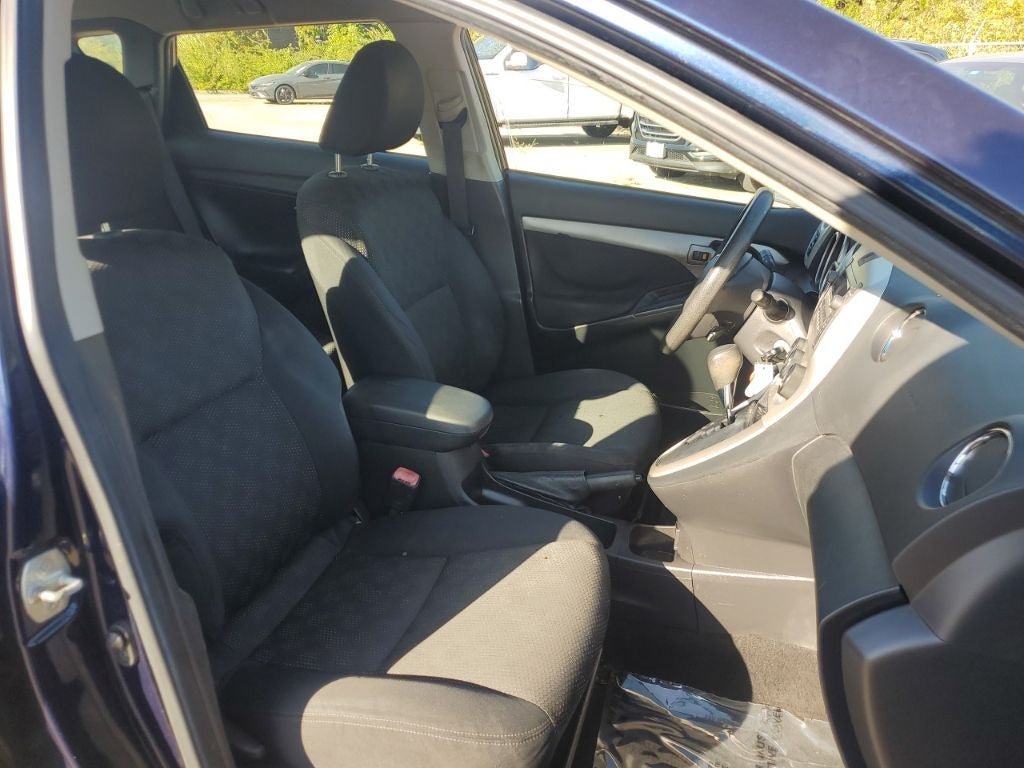 Used 2009 Pontiac Vibe w/ Preferred Package FWD image 43