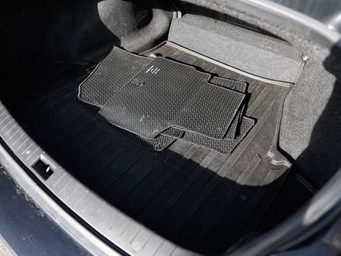 Used 2017 INFINITI Q50 Signature Edition w/ All Weather Package (L93) image 29