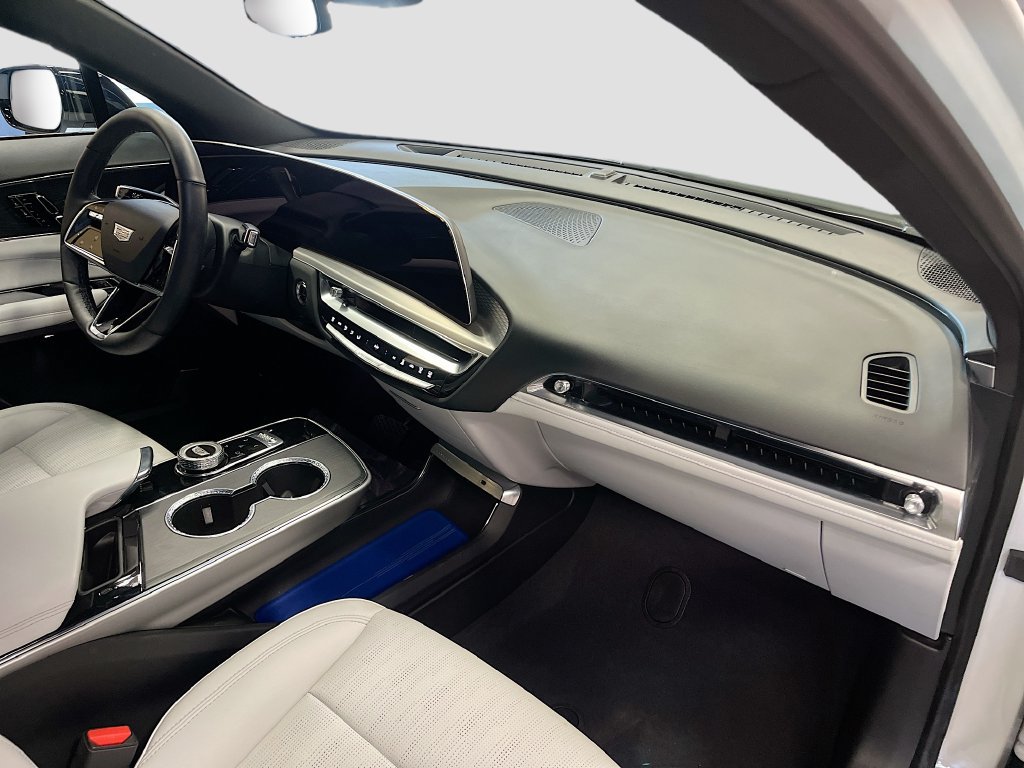 Used 2025 Cadillac Lyriq Sport w/ LPO, Floor Liner Package AWD/4WD image 29
