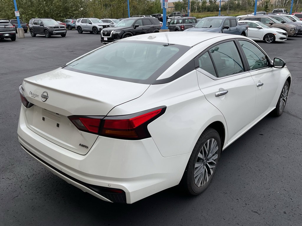 Used 2025 Nissan Altima 2.5 SV AWD/4WD image 5