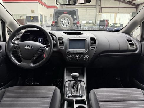 Used 2018 Kia Forte LX w/ LX Popular Package FWD image 20