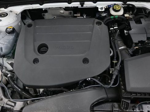 Used 2023 Volvo XC40 B4 Plus w/ Driver Assist Package image 35