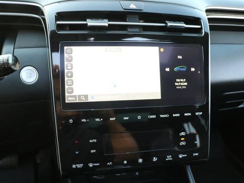 Used 2024 Hyundai Tucson Limited AWD/4WD image 23