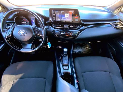 Used 2018 Toyota C-HR XLE image 14
