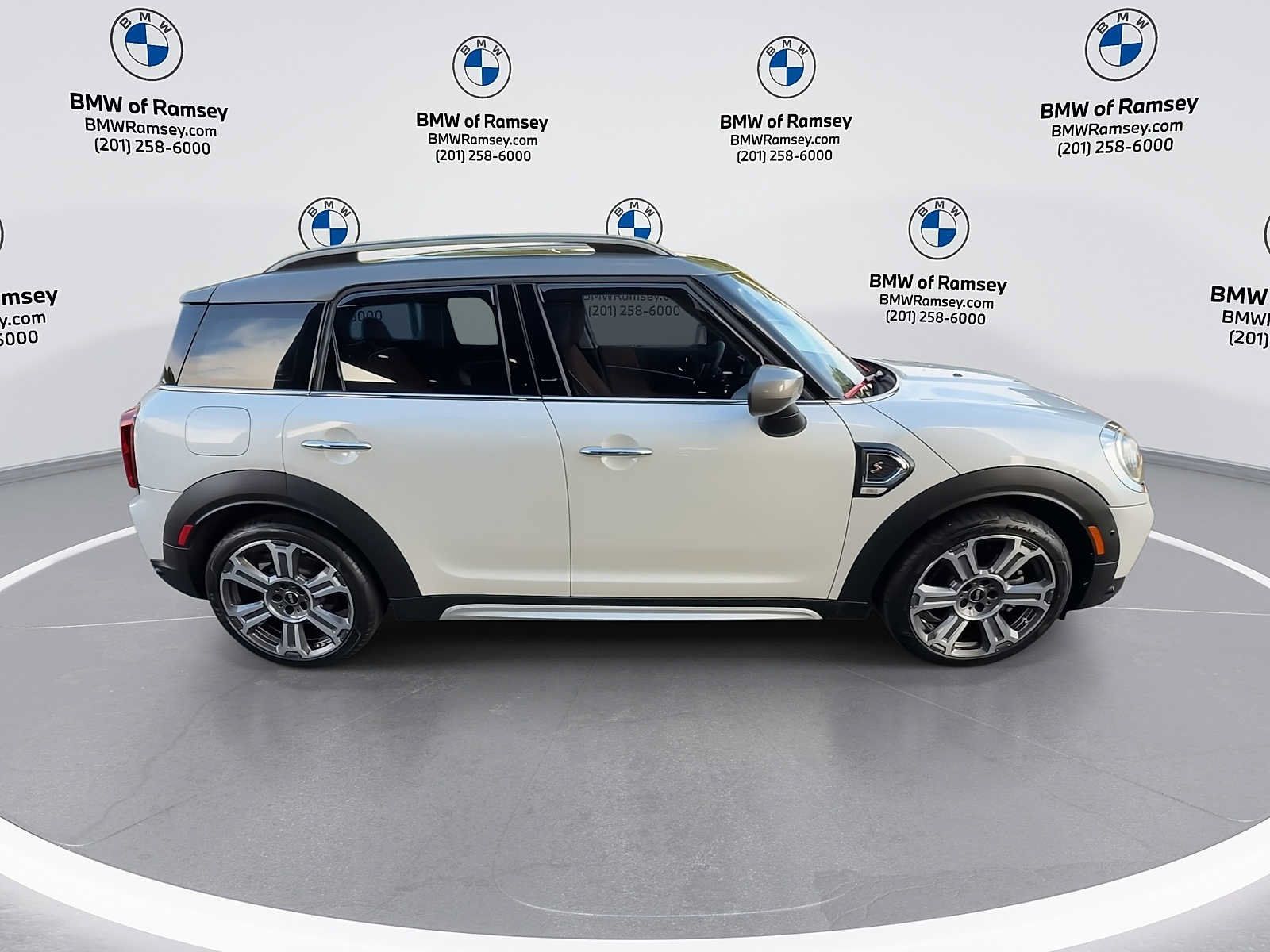 Used 2023 MINI Cooper Countryman S FWD image 9