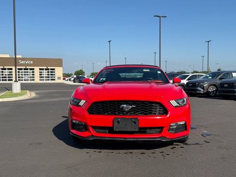 Used 2016 Ford Mustang Convertible RWD image 2