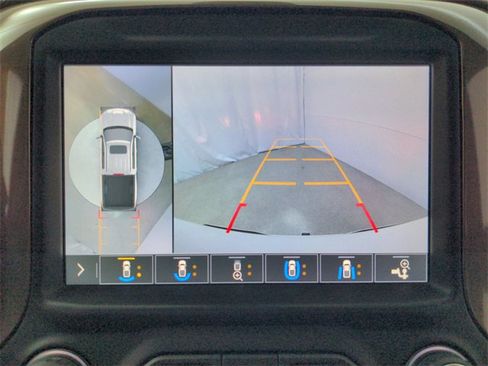 Used 2019 Chevrolet Silverado 1500 High Country image 33