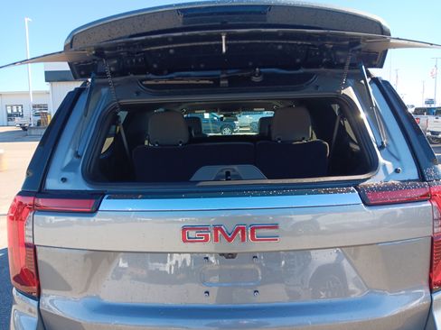 New 2026 GMC Yukon XL Elevation image 23