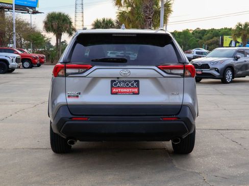 Used 2021 Toyota RAV4 XLE image 20