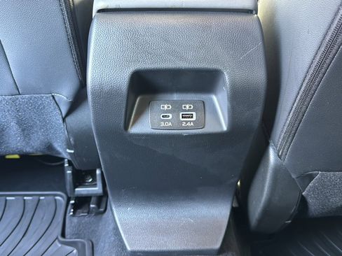 Used 2024 Subaru Crosstrek 2.0i Premium image 20