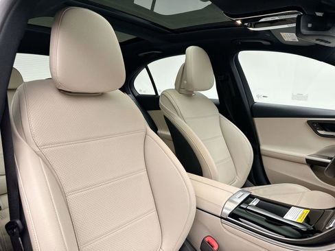 Used 2023 Mercedes-Benz C 300 4MATIC Sedan image 18