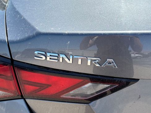 Used 2025 Nissan Sentra SV FWD image 5