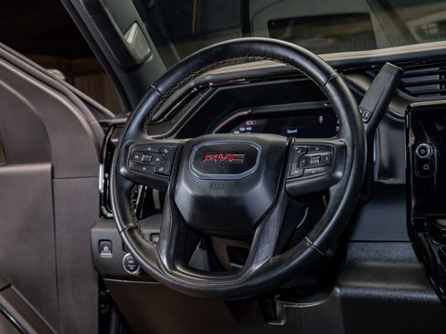 Used 2025 GMC Sierra 2500 AT4 w/ AT4 Premium Plus Package image 17