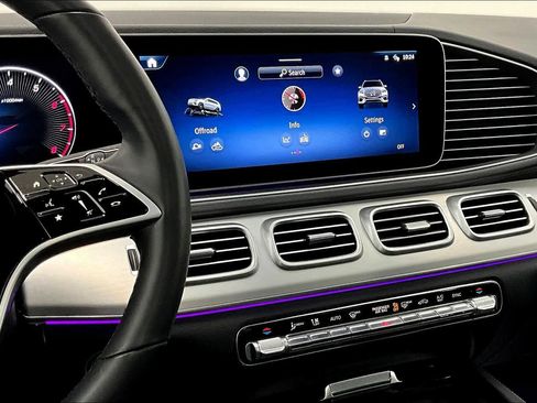 Certified 2025 Mercedes-Benz GLS 450 4MATIC image 7