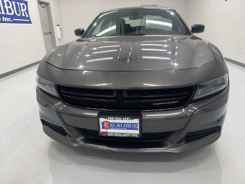 Used 2023 Dodge Charger SXT image 2
