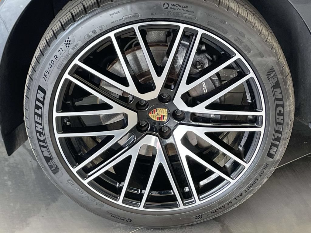 Certified 2023 Porsche Panamera 4 AWD/4WD image 57