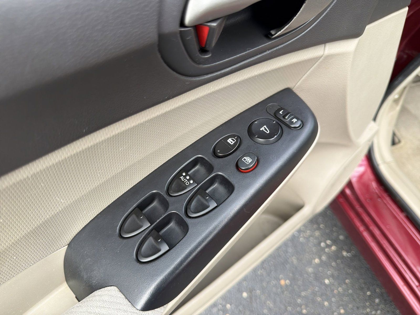 Used 2011 Honda Civic LX image 13