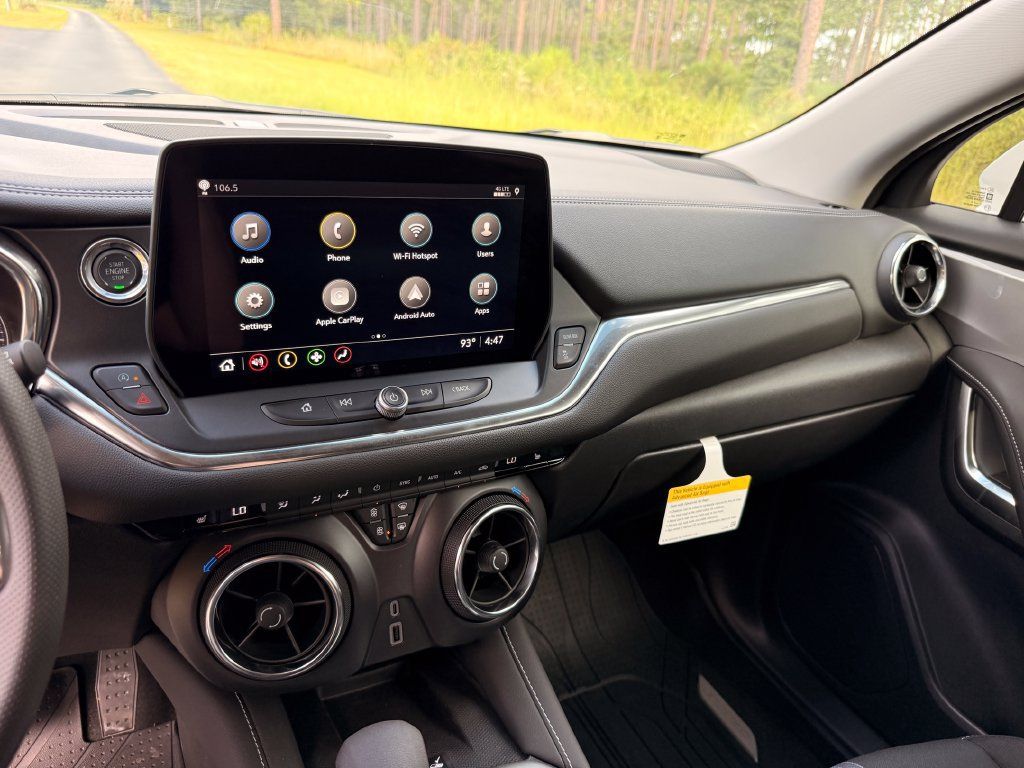 New 2026 Chevrolet Blazer LT w/ Convenience Package FWD image 17