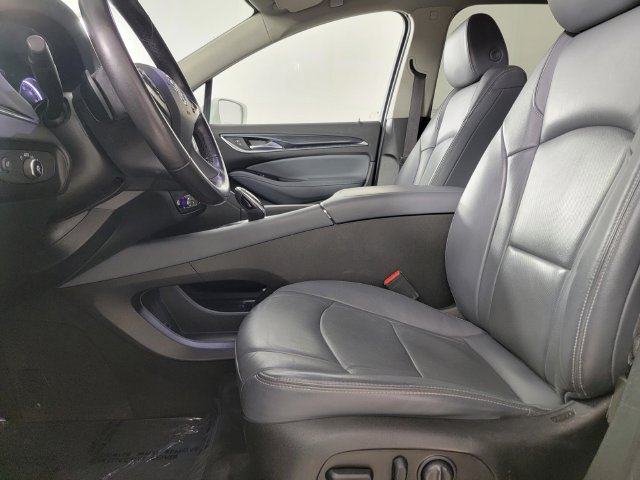 Used 2019 Buick Enclave Essence FWD image 13