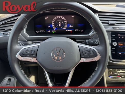Certified 2024 Volkswagen Tiguan SE image 18
