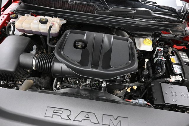 Used 2025 RAM 1500 Big Horn AWD/4WD image 34