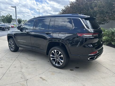Used 2021 Jeep Grand Cherokee L Overland w/ Advanced Protech Group III AWD/4WD image 14