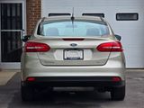Used 2017 Ford Focus SE image 4