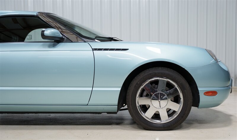 Used 2002 Ford Thunderbird RWD image 13