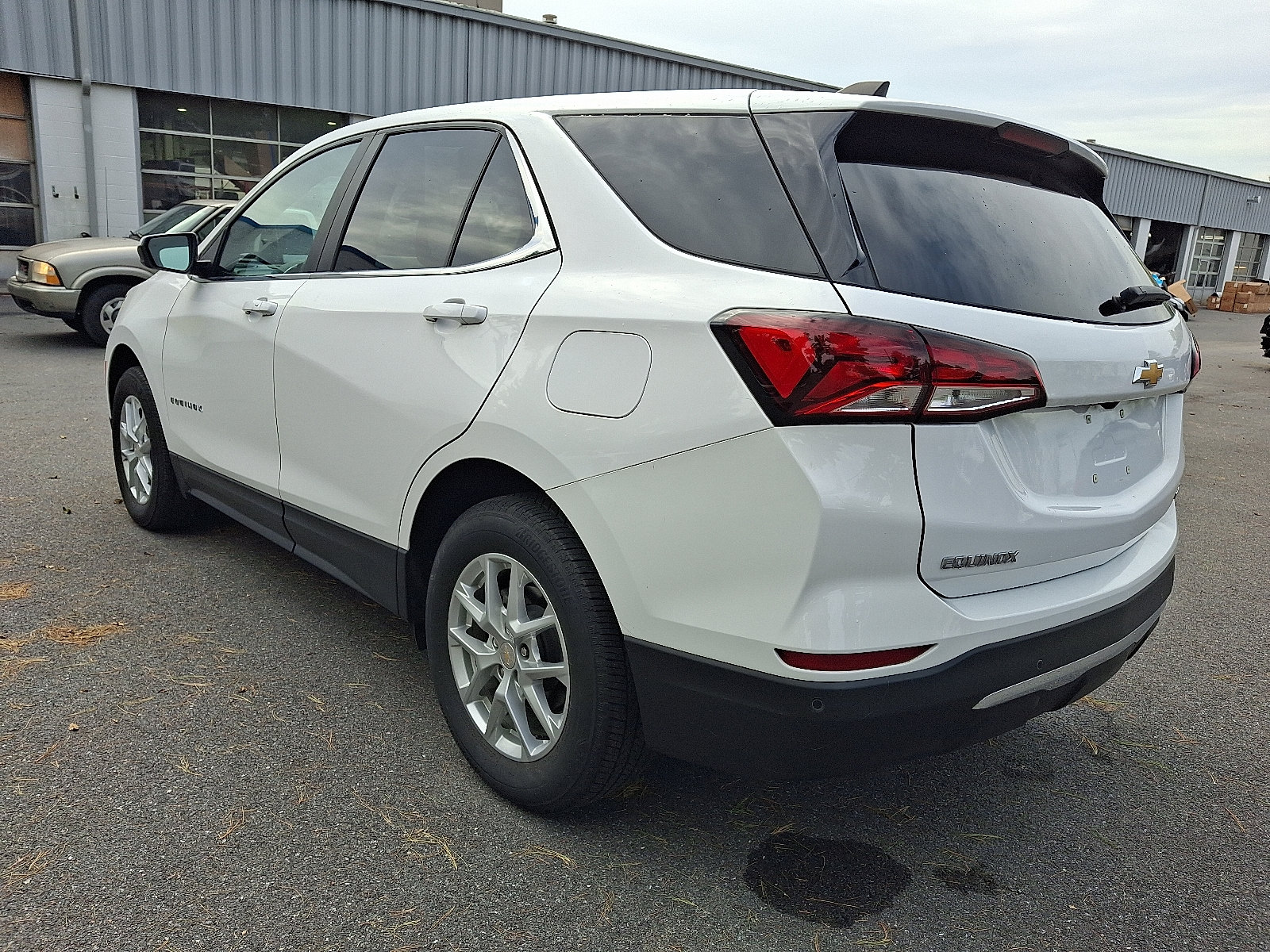 Certified 2024 Chevrolet Equinox LT AWD/4WD image 5