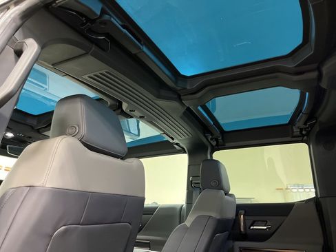 New 2025 GMC Hummer EV 3X image 11