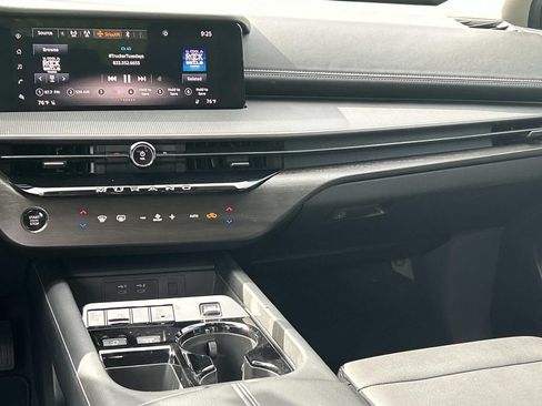 Certified 2025 Nissan Murano SV AWD/4WD image 25