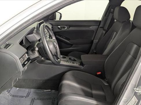 Used 2025 Honda Civic Sport image 13