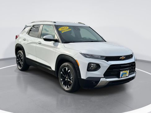 Certified 2023 Chevrolet TrailBlazer LT w/ Convenience Package image 2
