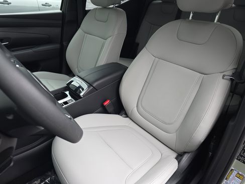 Certified 2026 Hyundai Santa Cruz SEL FWD image 15