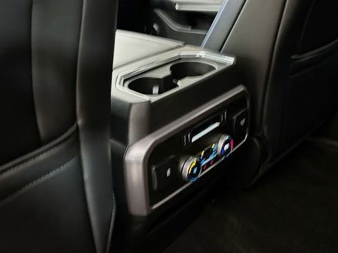 Used 2019 Ford Expedition Platinum image 28