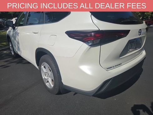Certified 2025 Toyota Highlander LE AWD/4WD image 11
