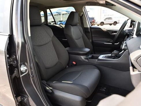 Used 2025 Toyota RAV4 XLE w/ Convenience Package AWD/4WD image 20