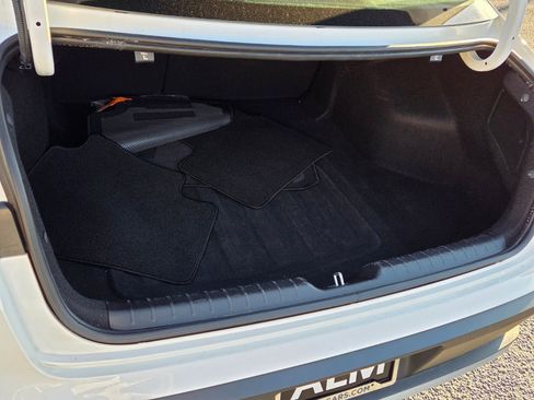 Used 2025 Kia K4 LXS image 12