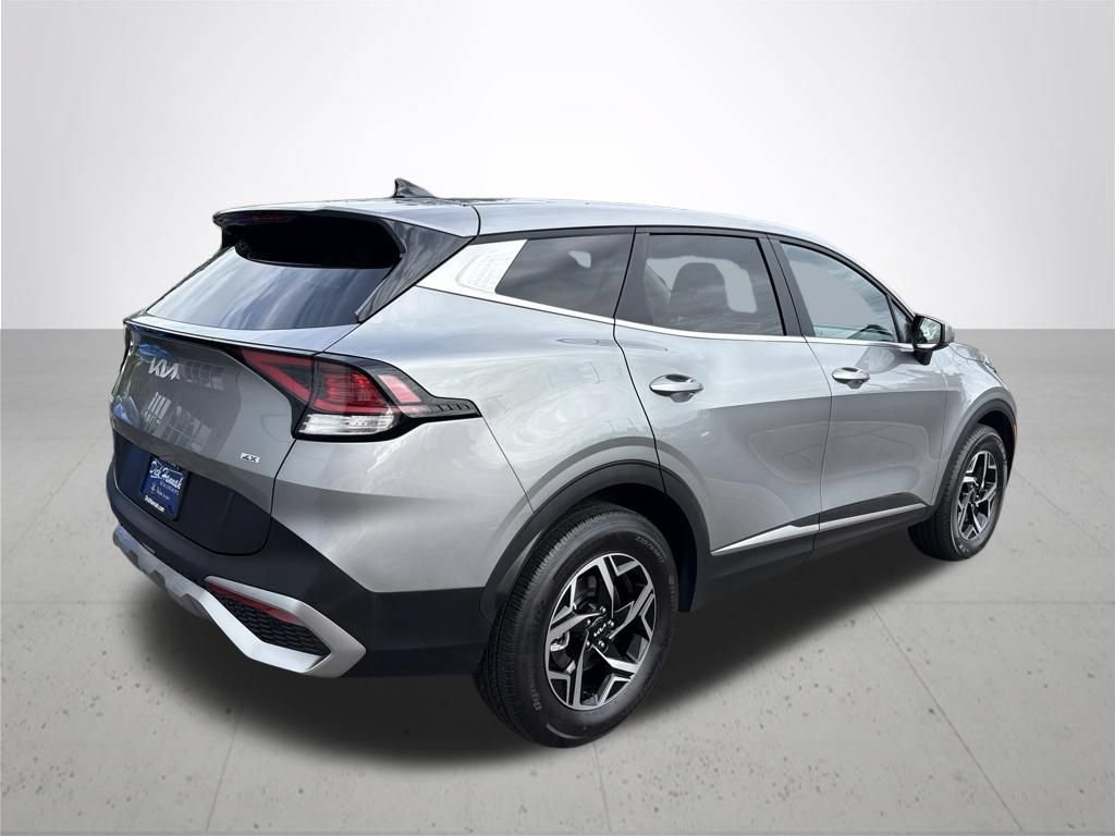 Used 2025 Kia Sportage LX AWD/4WD image 6