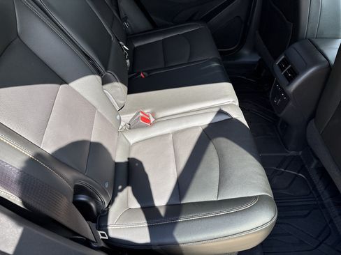 Used 2020 Chevrolet Equinox Premier FWD image 18