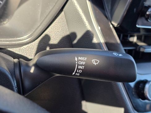 Used 2023 Toyota Corolla LE image 23